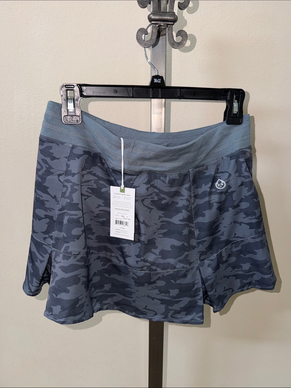 NWT New TASC Rhythm Tennis Skirt 13” Storm Camo Small Gray
